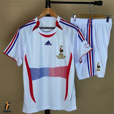 کیت فرانسه کلاسیک (فصل 2006) ورژن نوستالژی کد 53999
