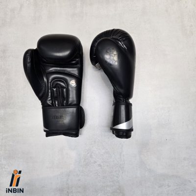 خرید دستکش بوکس مشکی فوم clinch مدل جاناتان در تهران