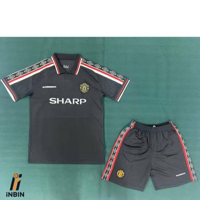 کیت منچستر یونایتد مشکی کلاسیک 1998 ورژن هواداری